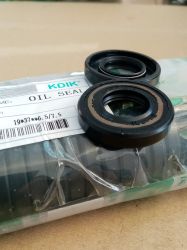 Oil seal  TCL 19x37x6.5/7.5 NBR KDIK/China , for steering