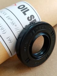 Oil seal  TC4Y 19x38x7/7.5 NBR90  WLK/TW , for steering of TOYOTA  90311-19007