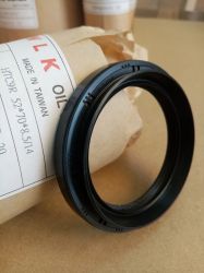 Семеринг HTC9R 52x70x8.5/14 R NBR WLK/TW, за ангренажен капак  на TOYOTA 90311-52022     