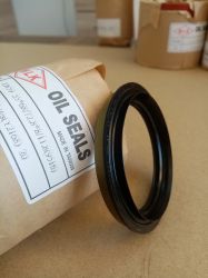 Семеринг TB59 55x68/72.8x8/11.8 NBR WLK/TW, за предна главина на NISSAN 40232-50Y00,40232-50Y10   