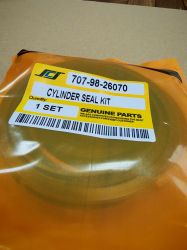 Ремонтен комплект  за хидравличен цилиндър на стрелата (boom ) 707-98-26070 за  ескаватори KOMATSU 