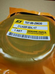 Boom Swing Cylinder Seal Kit 707-98-29630 for  KOMATSU exkavators 
