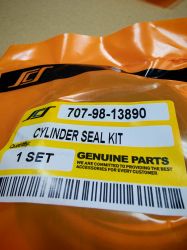 Blade Lift Cylinder Seal Kit 707-98-13890 for  KOMATSU exkavators