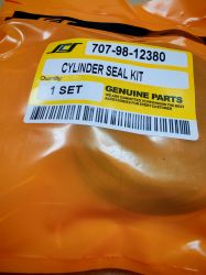 Boom Cylinder Seal Kit 707-98-12380 for  KOMATSU exkavators  