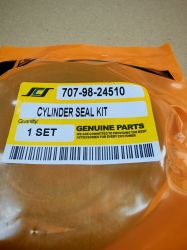 Boom Swing Cylinder Seal Kit 707-98-24510 for  KOMATSU exkavators 