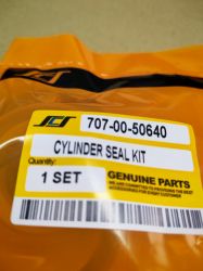 Boom Swing Cylinder Seal Kit 707-00-50640 for  KOMATSU exkavators  