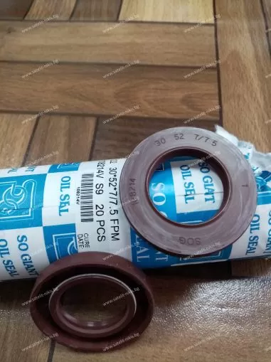 СЕМЕРИНГ TCV (122) 30x52x7/7.5 Viton SOG/TW , за хидравлични помпи, мотори и хидродинамични съединители 