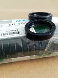 СЕМЕРИНГ SC4 25x38x7 NBR KDIK/China , за кормилно управление на AUDI 100 III (1990-1994), AUDI 100/200 II (1982-1991), AUDI V8 (1988-1994), BMW X3 (E83) (2004-2011), SAAB 9-5 (YS3E) (1997-2009), TOYOTA MARK 2 VIII (X100) (1996-2002), TOYOTA ORIGIN (JCG17)