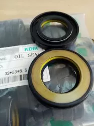 Oil seal  SCJY (CNB1) 32x53x8.5 NBR KDIK/China , for steering of Infiniti QX56 2004-2010; Nissan Armada 2004-2015, Frontier 2004-2014, Titan 2003- 2015