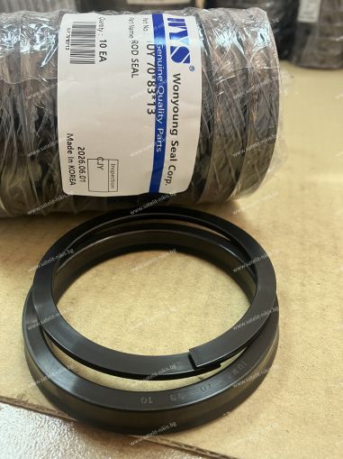 Комлект хидравличен уплътнител за прът IUY 70x83x13 NBR85 + PA(Polyamide) + MoS₂+Y7116 WYS/Korea, до 300 bar, Komatsu 707-51-70030, 707-51-70211