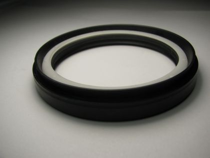 Oil seal Семеринг (2) 58x75x7.5/11.5 NBR + Nylon  wheel hub   Mitsubishi OEM MB 526395