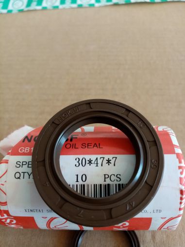 Oil seal  AS 30x47x7 Viton NQK.SF/China 