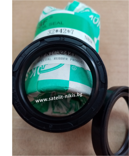  Oil seal  AS 32x42x7 NBR NQK.SF/China