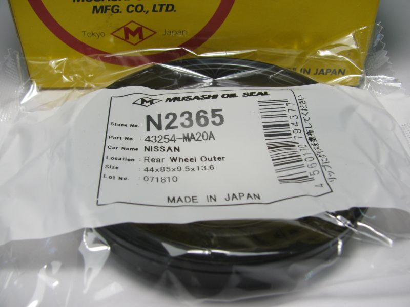 Oil seal ADS 44x85x9.5/13.6 NBR Musashi N2365, wheel hub of Nissan 