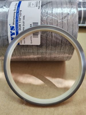 Метален чистач DLW 110x125x8 PU95 + студеновалцувана стомана WYS, HITACHI 4085479,KOMATSU 421-09-11320