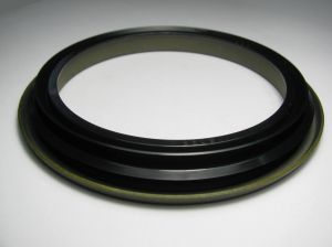 Oil seal  (2) 83.5x97/107x11.5 NBR front wheel hub of Toyoya   ОЕМ 90304-T0001