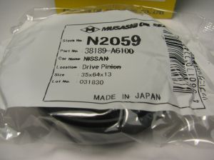 Oil seal UES-3 35x64x13 R NBR Musashi N2059, differential of Nissan ОЕМ 38189-A6100