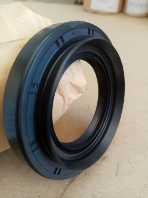 Семеринг HTC9R 44x74x11/17 R NBR WLK/TW , за диференциал на TOYOTA 90311-44007 