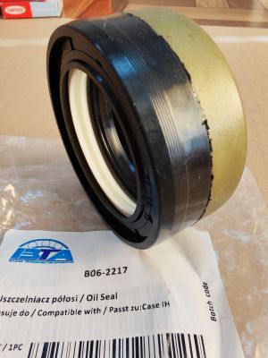 COMBI 45x65x27  B06-2217 BTA /12036915B CORTECO/ for CASE IH,NEW HOLLAND 84166643