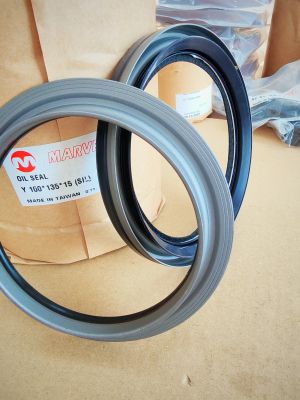 Oil seal  Y 100x135x15  with felt ,MVQ  MARVEL/TW , for crankshaft of ISUZU 8-97072-823-1  
