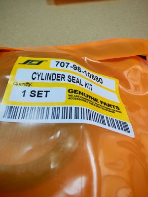 Boom Cylinder Seal Kit 707-98-10880 for  KOMATSU exkavators