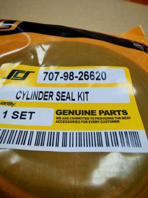 Arm Cylinder Seal Kit 707-98-26620 for  KOMATSU exkavators
