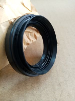 Семеринг HTC9W 37x54x9/16 W NBR  WLK/TW , за задна полуос на LEXUS,TOYOTA 90311-37004