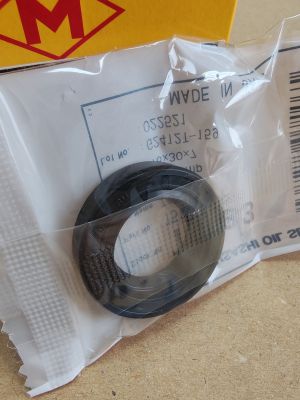 Семеринг UE (TC) 18x30x7 R NBR Musashi/Japan , за маслена помпа на LEXUS,TOYOTA 15165-70010,T1283    