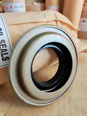 Oil seal  Y 40x78/84.5x13.5/18 NBR WLK/TW , KUBOTA AZ8137P