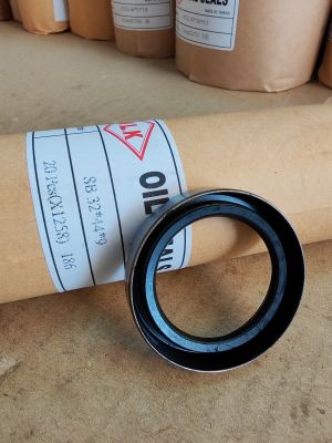 Oil seal  SM (B) 32x44x9 NBR WLK/TW , for sector shaft of TOYOTA  9031032024, 9031032040
