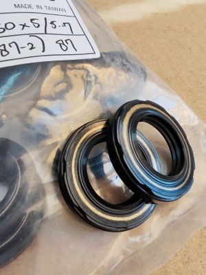 Oil seal  ISZ 18.5x30x5/5.7 NBR WLK/TW , (19x30x5 ISZ),Subaru Justy,Suzuki Swift